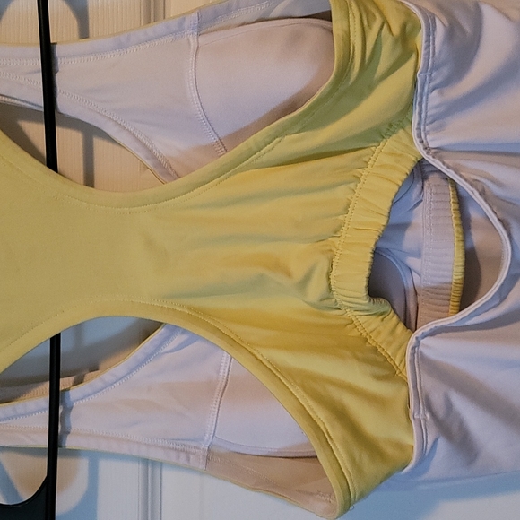 Nike Large dri-fit workout tank with built in sports bra - Picture 5 of 5